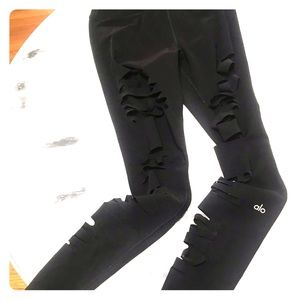 Alo yoga XTREME RIPPED WARRIOR LEGGING medium